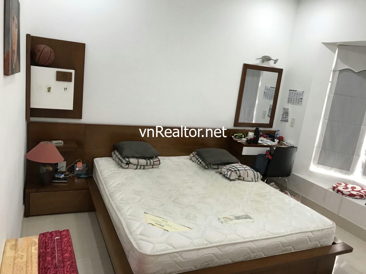 Cheap villa with pool for rent in Phu My Hung, Dist.7