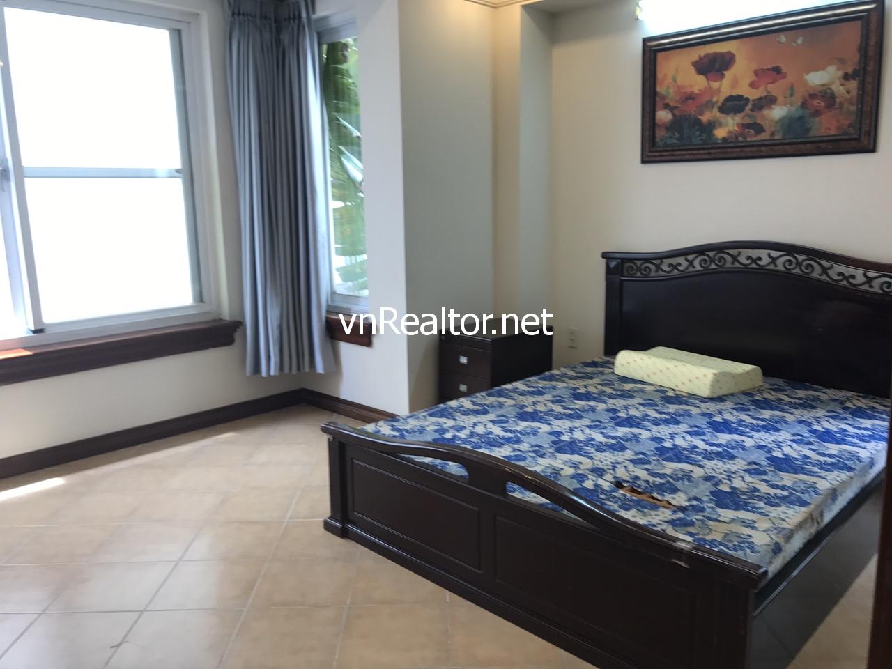 For rent villa with 5 bedrooms in Phu My Hung