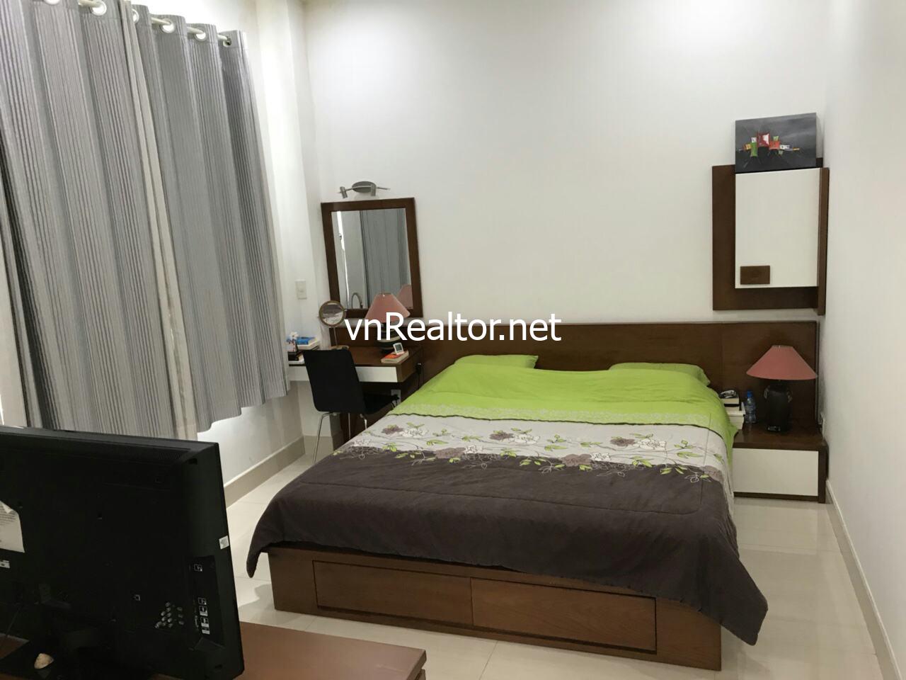 Cheap villa with pool for rent in Phu My Hung, Dist.7