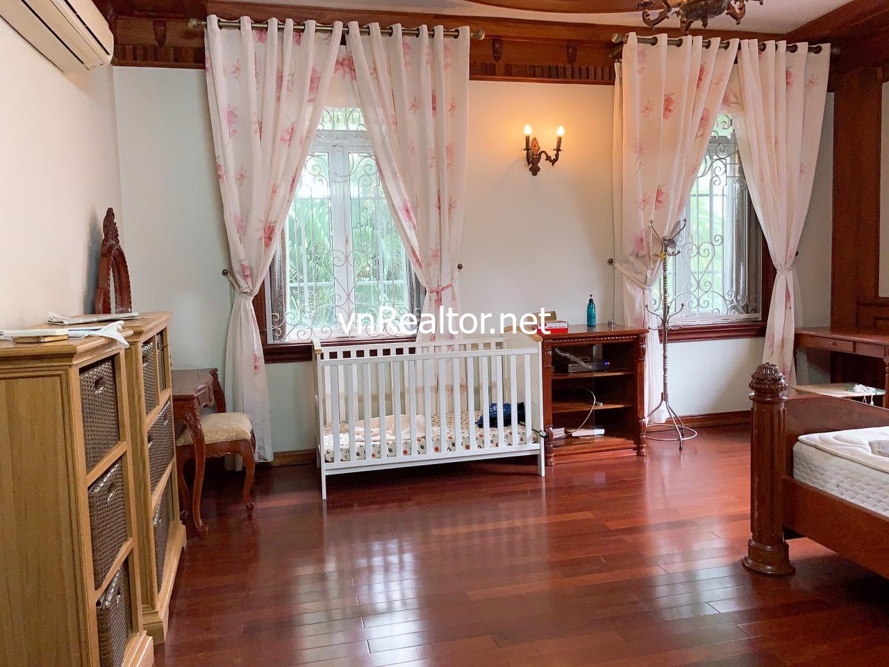 Big villa for rent in Phu My Hung, have elevator + basement