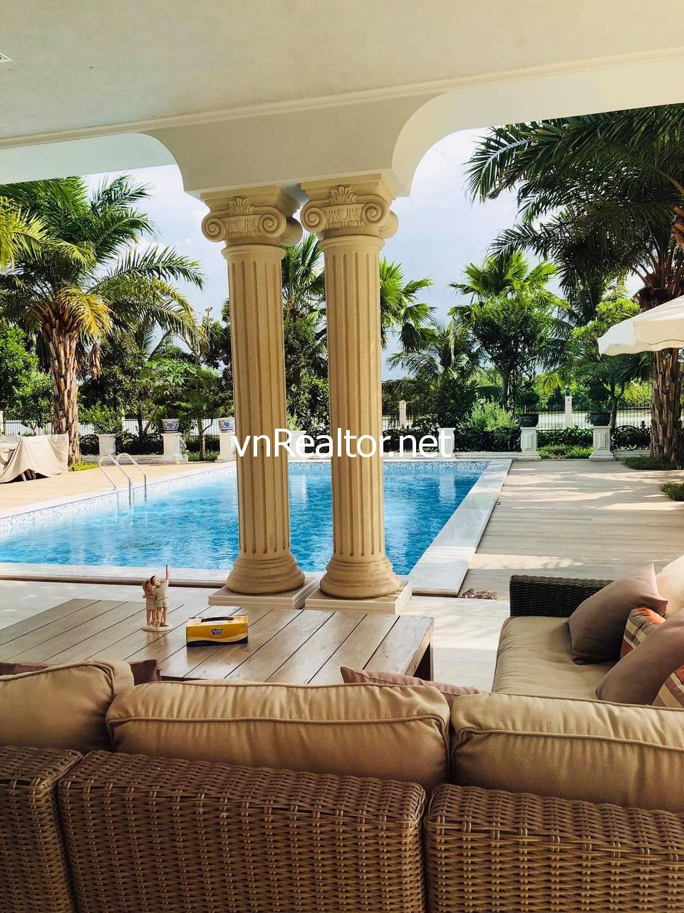 Luxury villa in Chateau, Phu My Hung, Dist.7 with swimming pool, compound villa