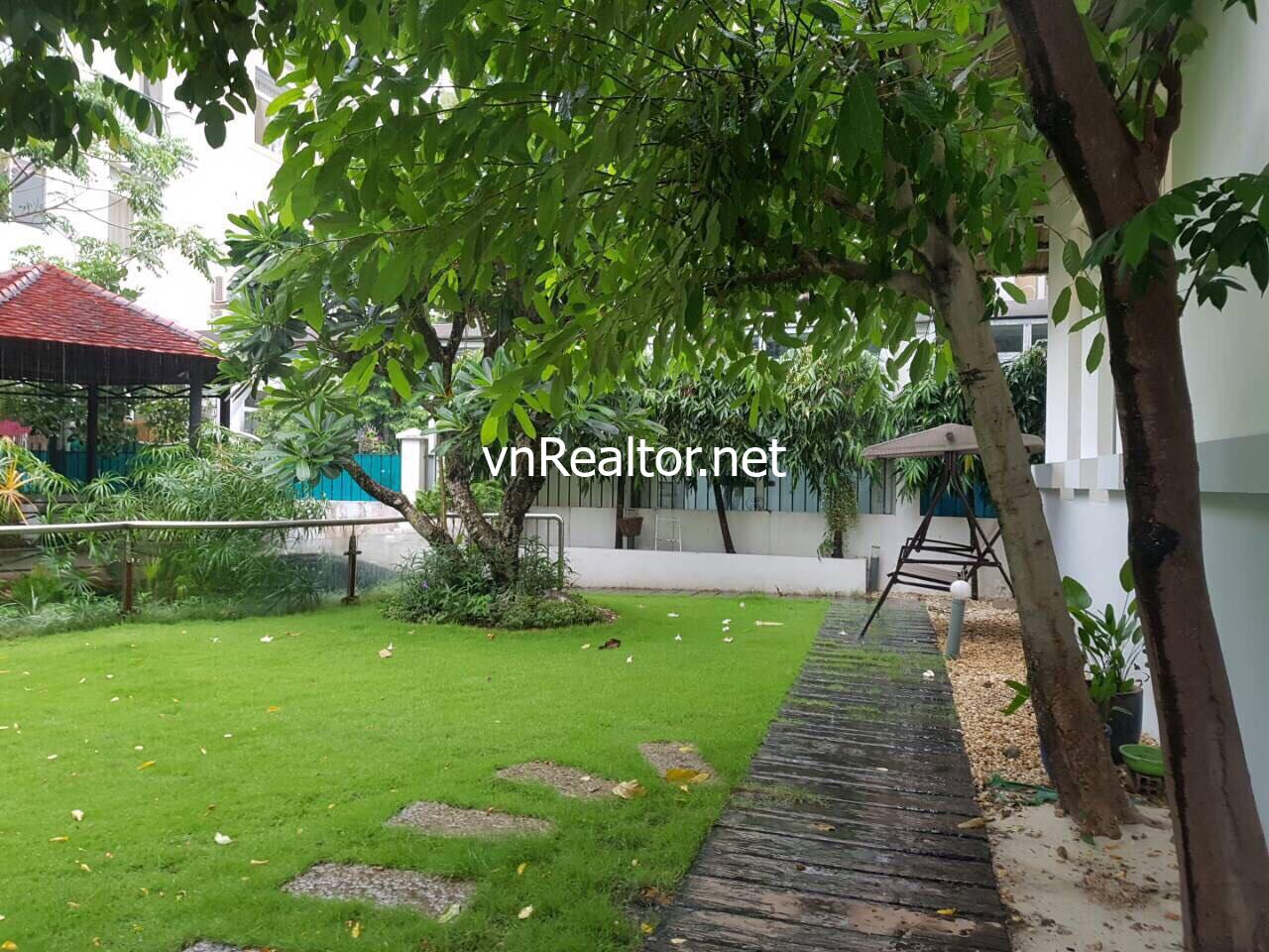 Compound villa Hung Thai - Phu My Hung-Dist.7, nice garden