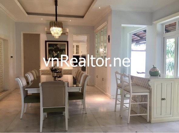 Big villa with pool for rent in Phu My Hung