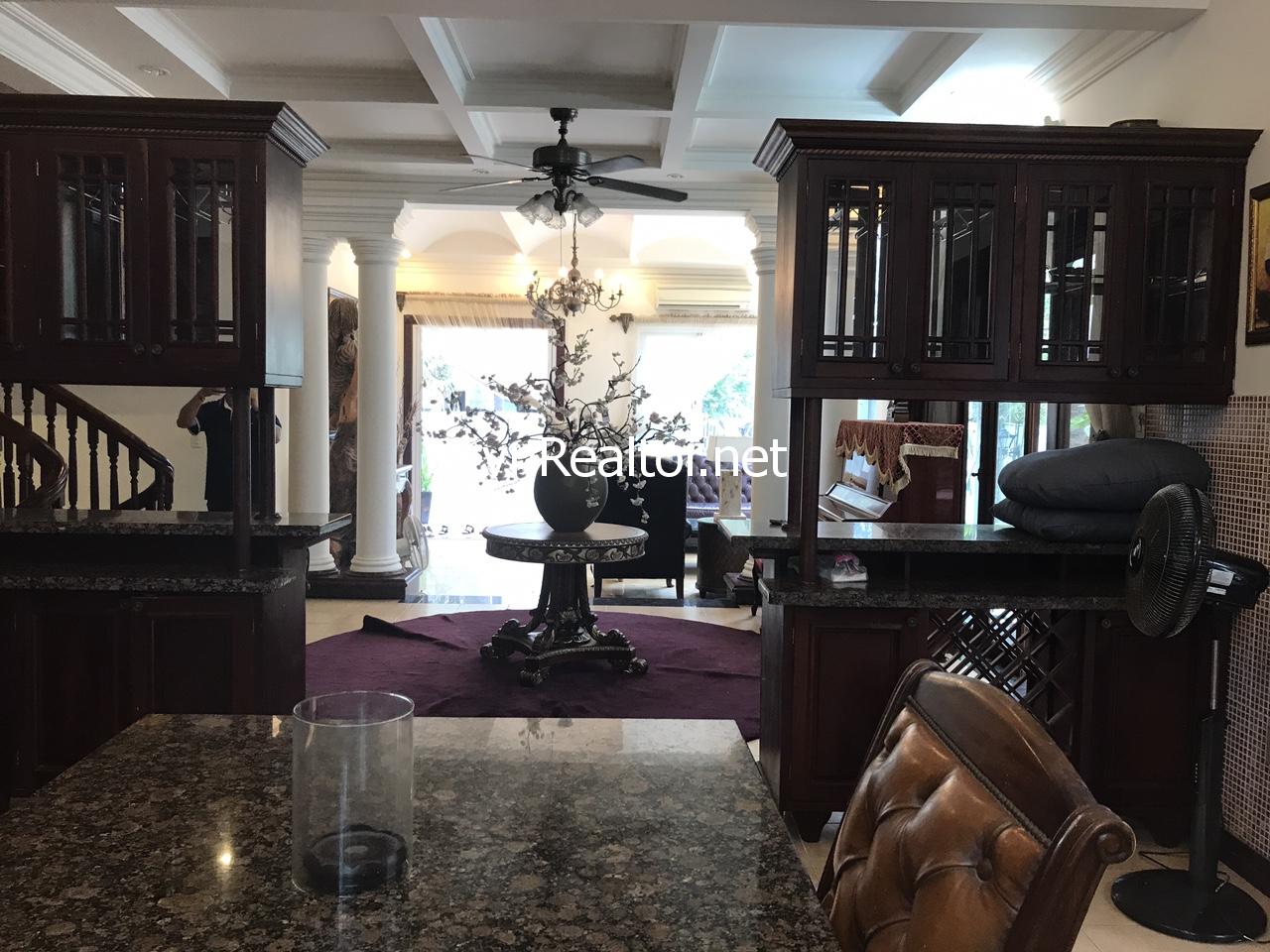 For rent villa with 5 bedrooms in Phu My Hung