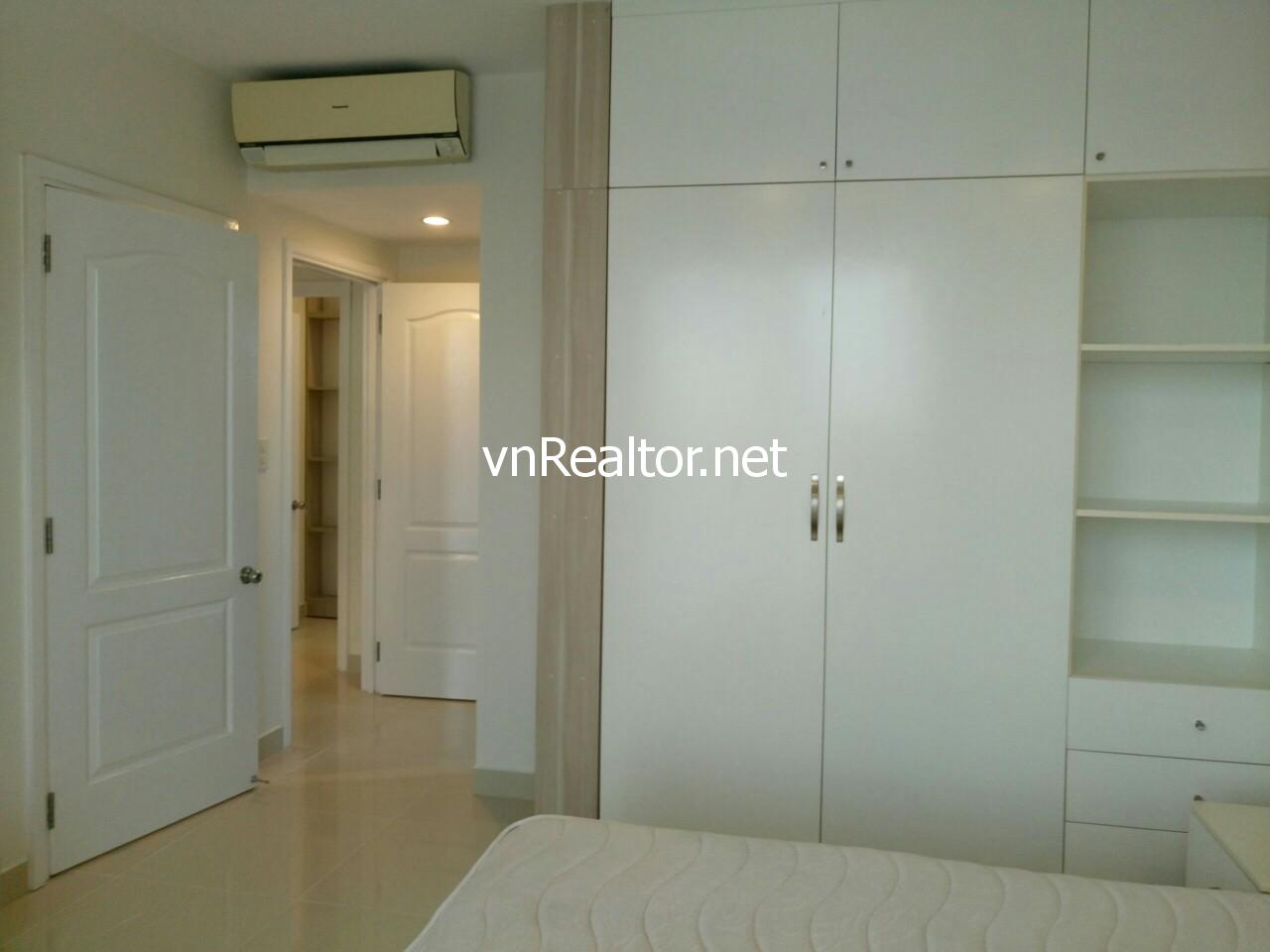 Big apartment in Riverpark, Phu My Hung, Dist.7 