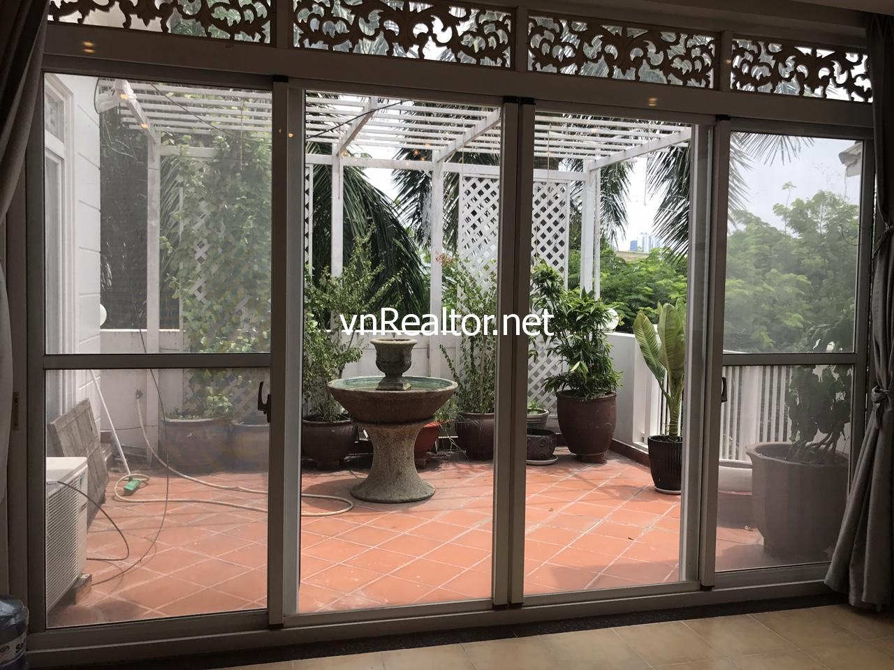 For rent villa with 5 bedrooms in Phu My Hung