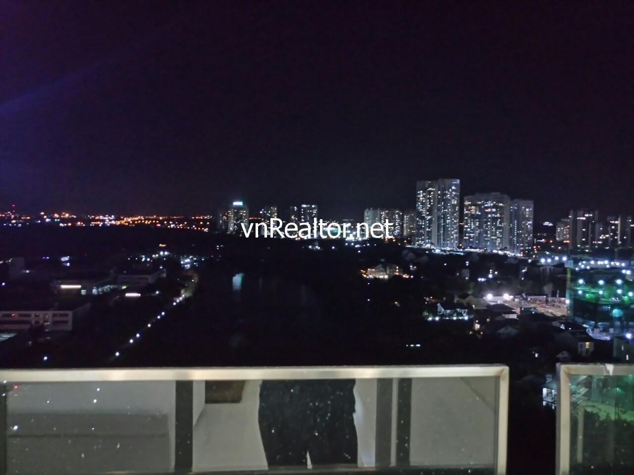 Big apartment in Riverpark, Phu My Hung, Dist.7 